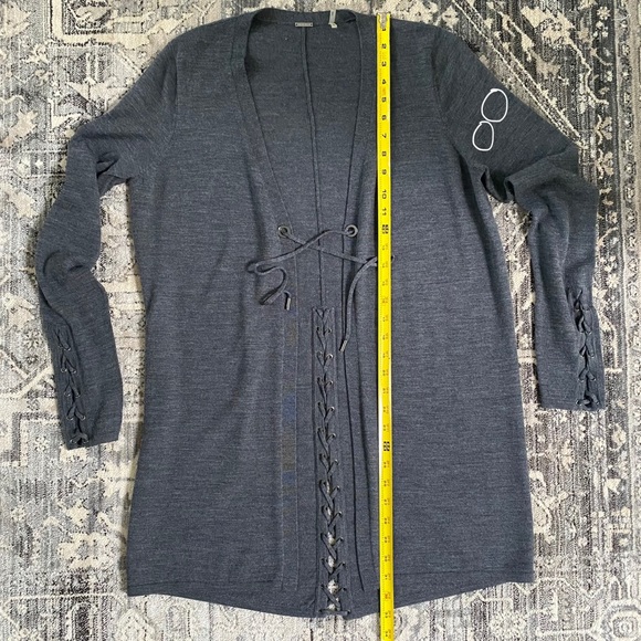 Elie Tahari Wool Cardigan - Picture 4 of 10